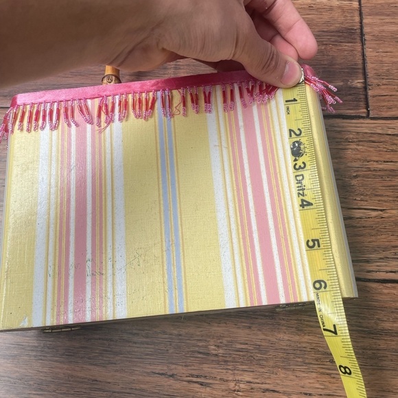 Vintage🎀Cigar Bag❗️Cigar box purse beaded bag Wooden bag top handle purse - Picture 4 of 11